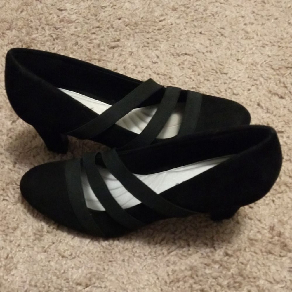 Easy Street Camillo Black Suede - size 6.5M - Picture 3 of 6
